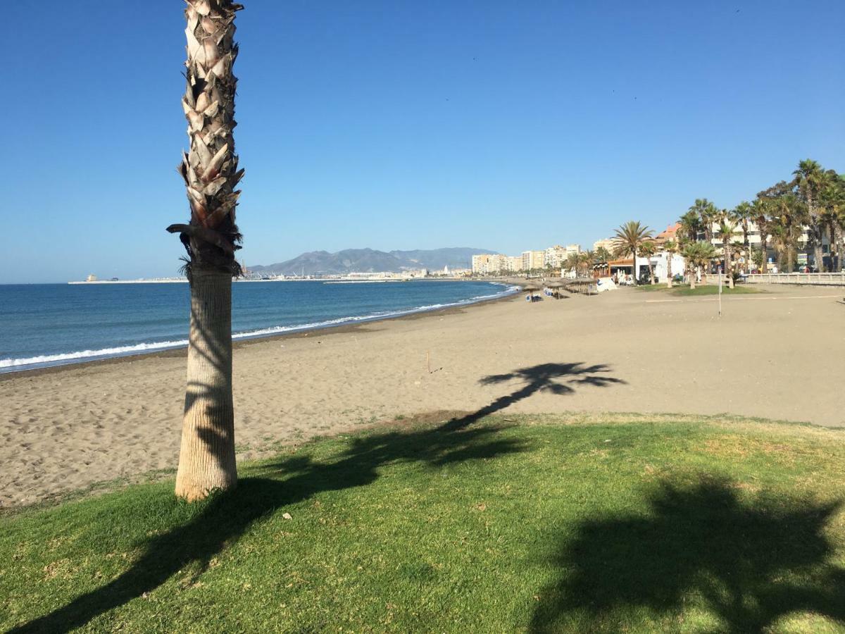 Apartamento Con Patio Malaga Luaran gambar